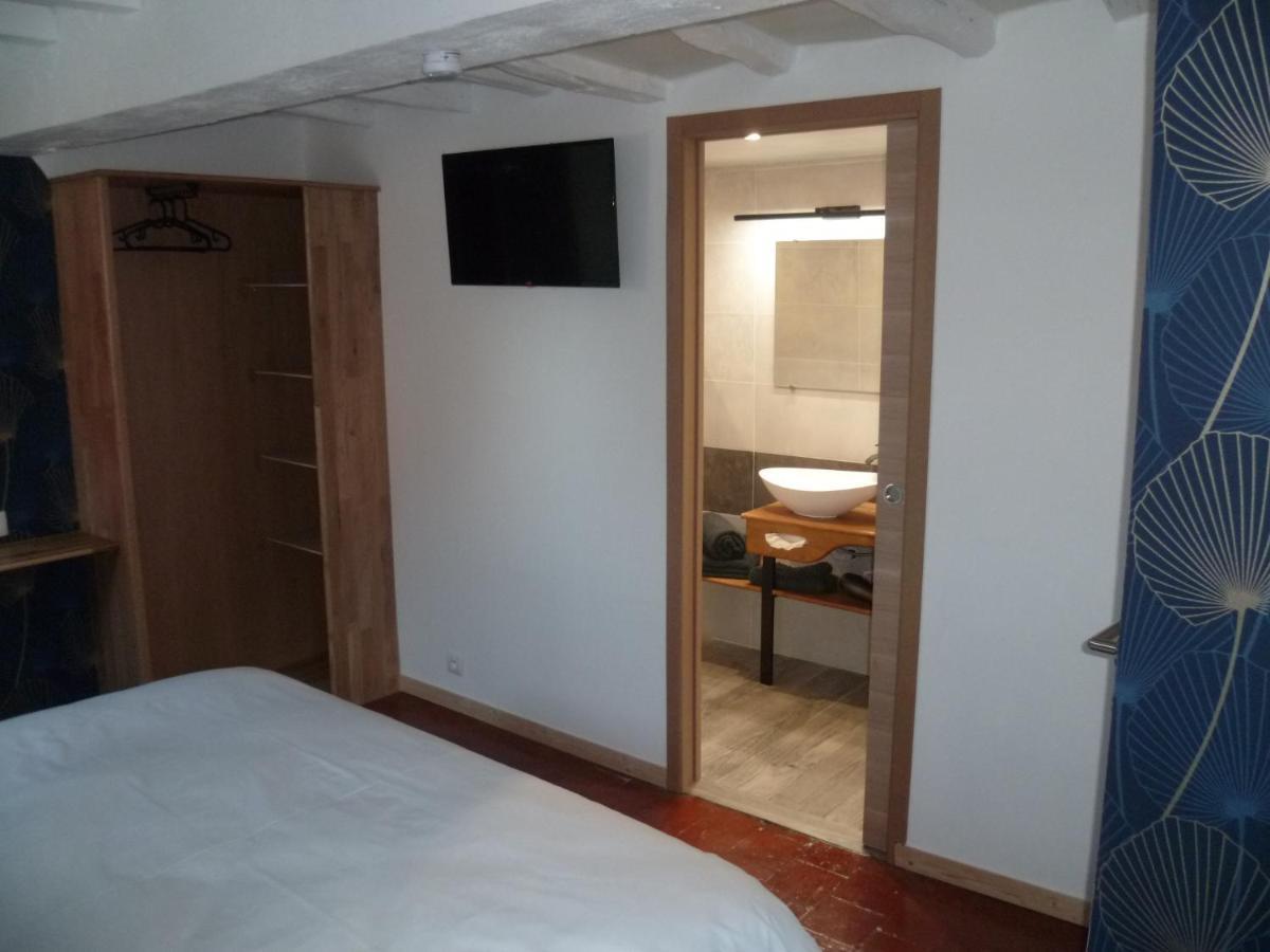 Au Repos De La Licorne Bed & Breakfast Gommegnies Екстериор снимка